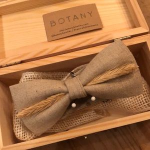 Botany linen bow tie